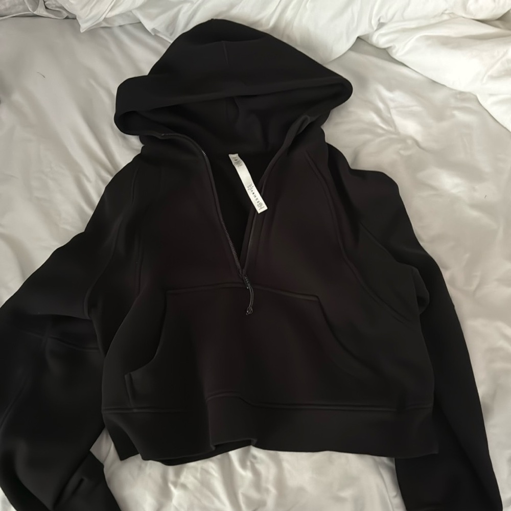 Black lululemon quarter zip scuba